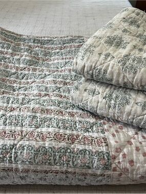 Shabby Chic Quilted Floral Bedspread in Sage and Blush